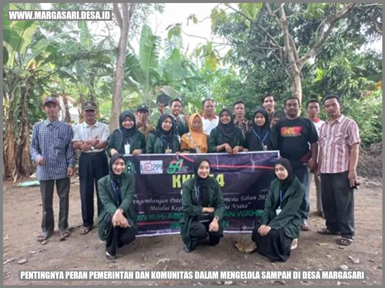 Pentingnya Peran Pemerintah dan Komunitas dalam Mengelola Sampah di Desa Margasari